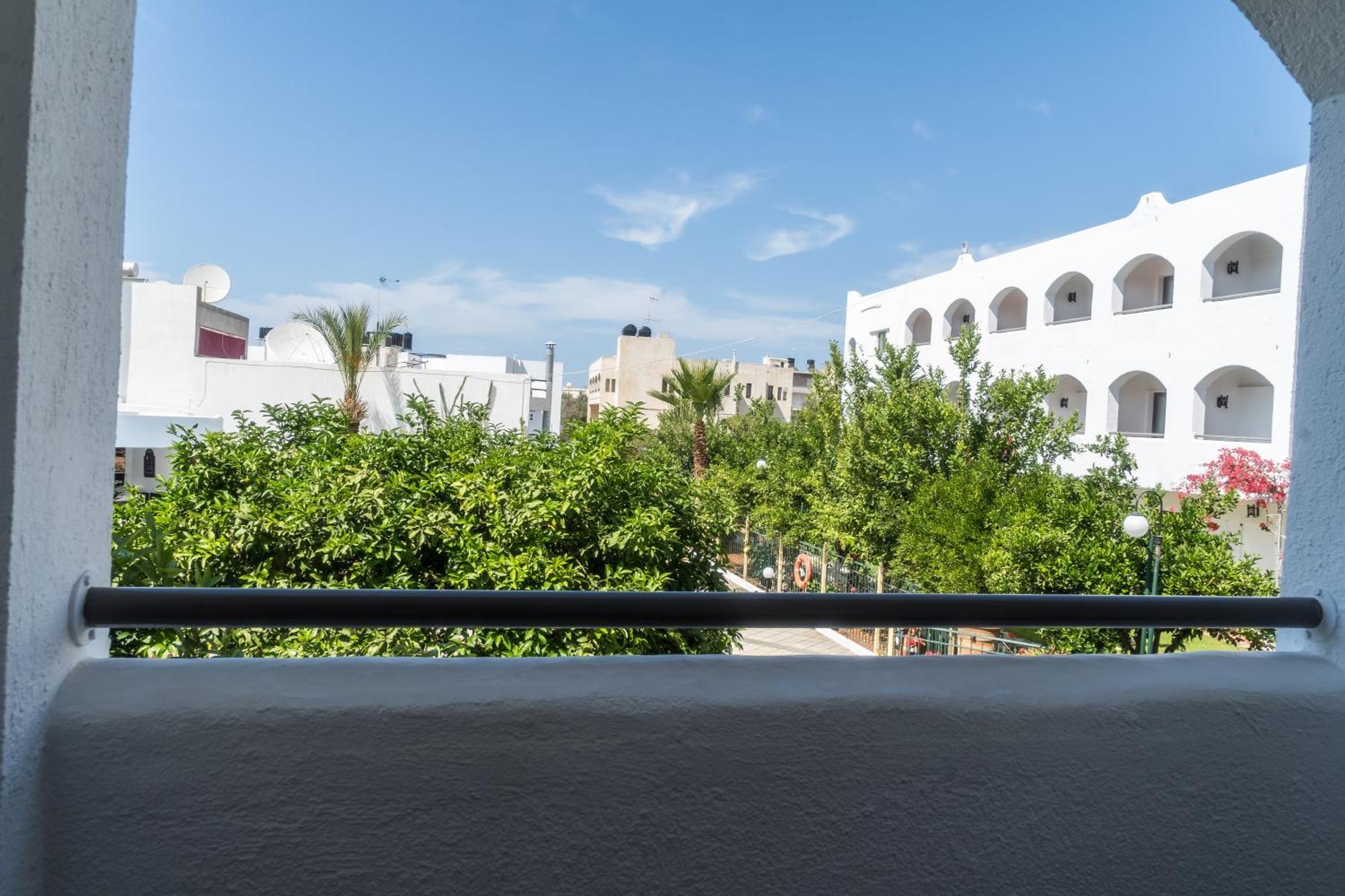 Hotel Malia Holidays Mália Exterior foto